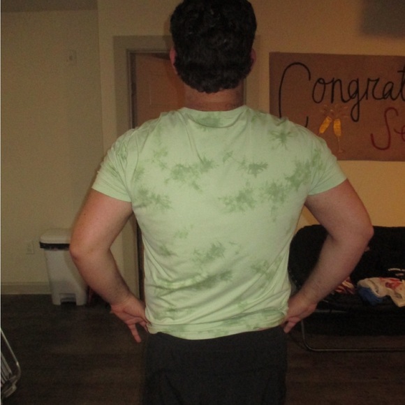 Men’s Lululemon 🍋 XL T-Shirt - Picture 2 of 2